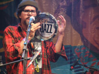 Cinval Coco Grude. Foto Leo Antunes