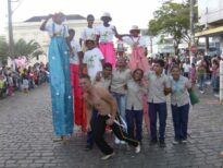 Pernas de pau e pirofagia...