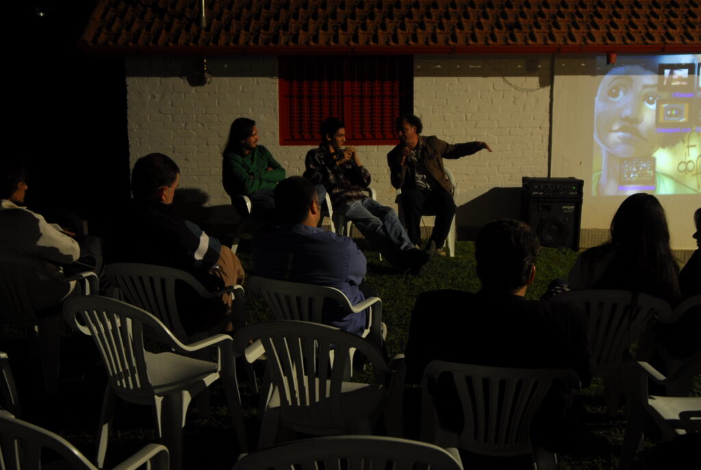 Evento Público realizado durante a oficina de Mídias Colaborativas: Redes Sociais, Mídias Livres e Jornalimo Cultural.
