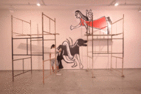 Exposição Narrativas em Madeira e Muro