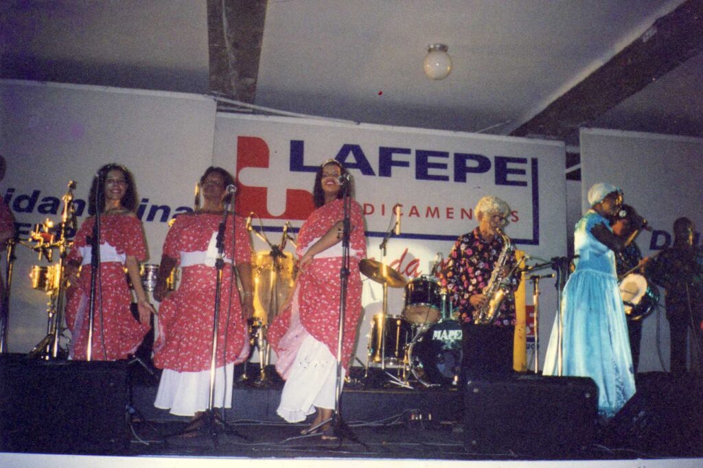 Cantando com Lia de Itamaracá 1998