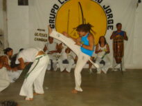 Jogando na academiaLua de São Jorge