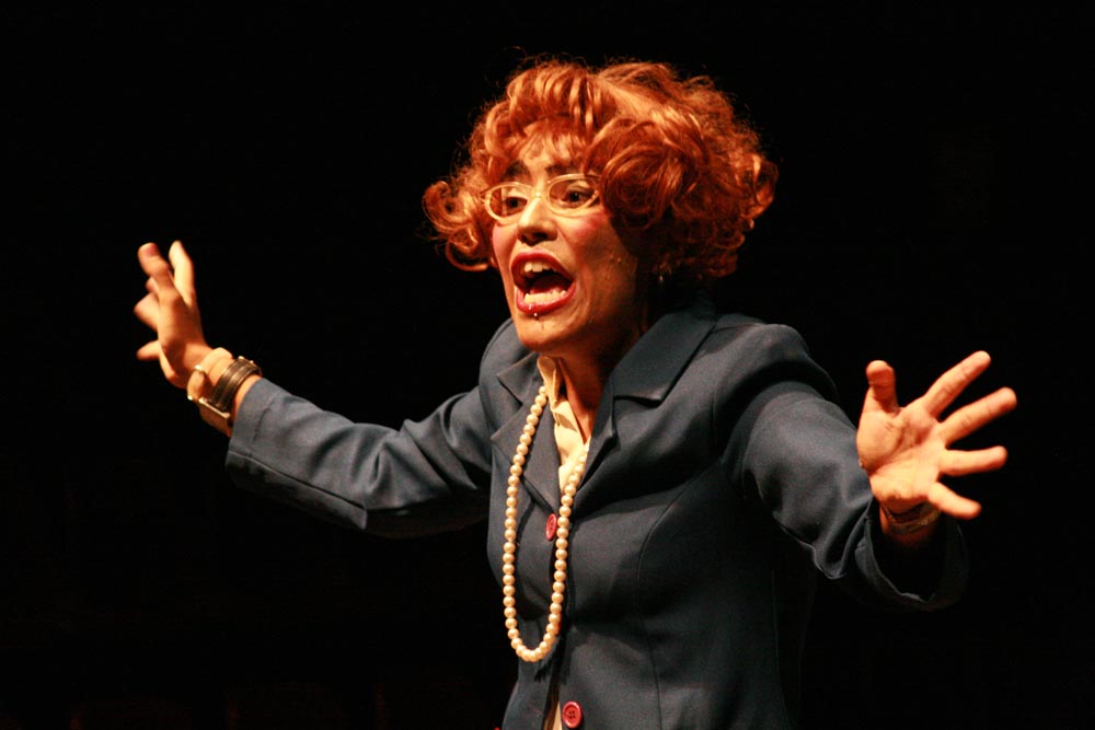 Atriz: Cecília Moura