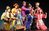 Outra Vez Era Uma Vez - Companhia Fiandeiros de Teatro