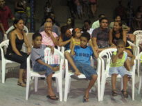 Moradores do Alto José Bonifácio presentes à apresentação