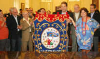 Governador recebe estandarte do Governo de Pernambuco