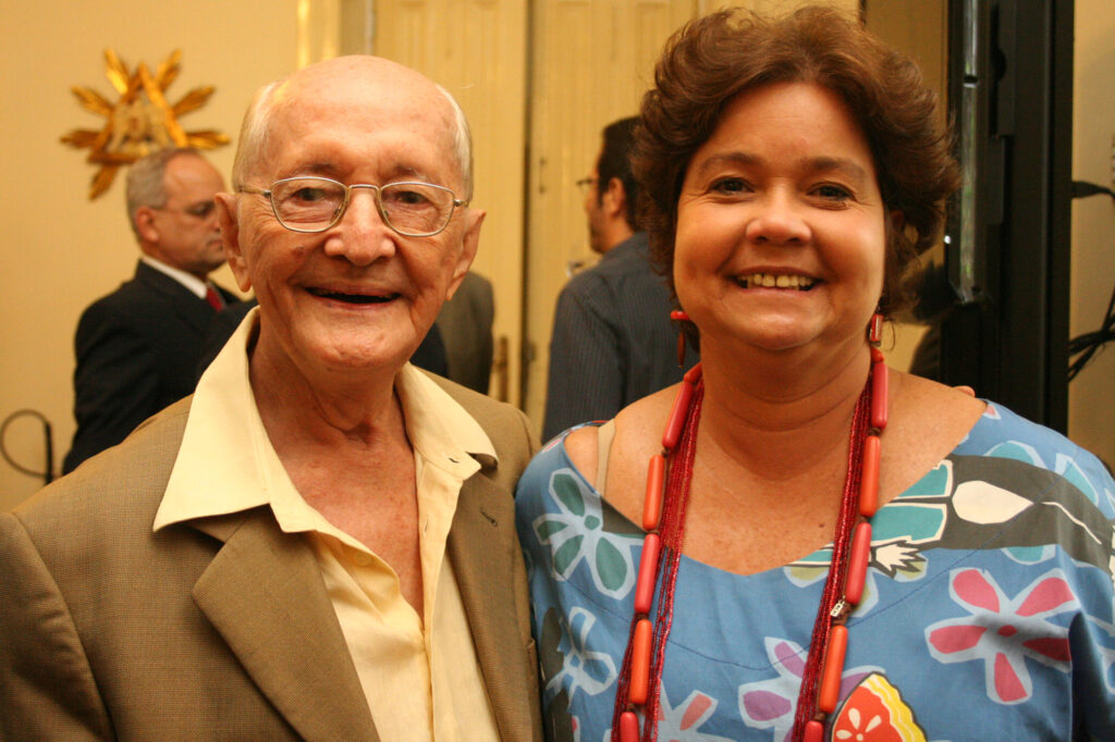 Luciana Azevedo e o artista plástico Abelardo da Hora