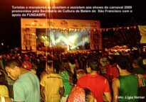 Turistas e belenitas no Carnaval de Belém do Sã