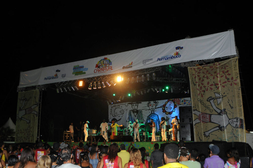 Show de Leci Brandão em Goiana, no Carnaval 2009