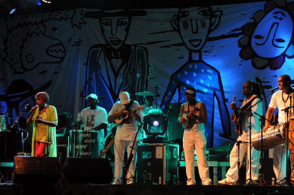 Show de Leci Brandão em Goiana, no Carnaval 2009