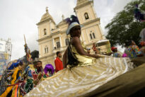 Encontro de maracatus em Nazaré da Mata, no Carnaval 2009