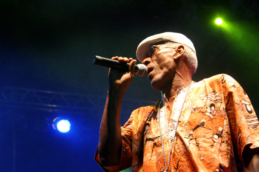 Mestre Afonso, do Maracatu Leão Coroado