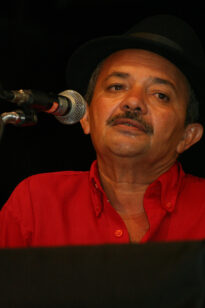 Maracatu de Baque Solto - Mestre Biá
