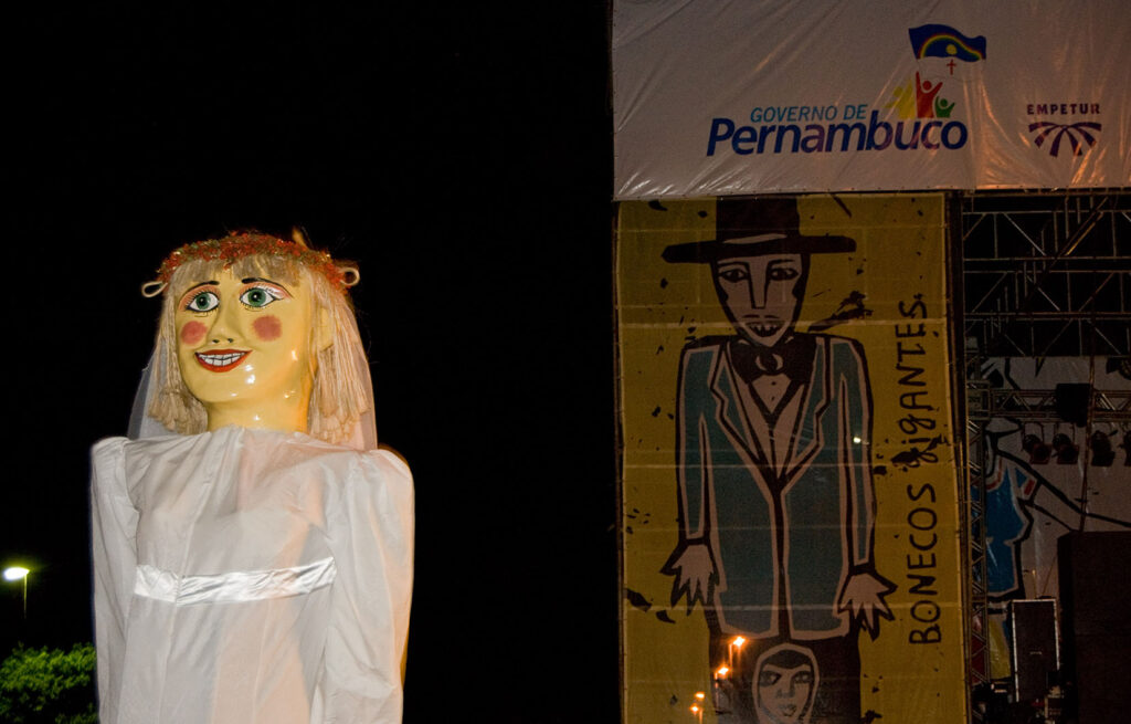 Bonecos gigantes em Belém do São Francisco, no Carnaval 2009