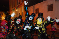 Cortejo de papangus em Pesqueira, no Carnaval 2009