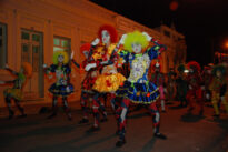 Cortejo de papangus em Pesqueira, no Carnaval 2009