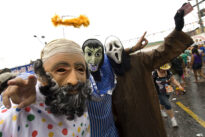 Desfile de Papangus em Bezerros, no Carnaval 2009