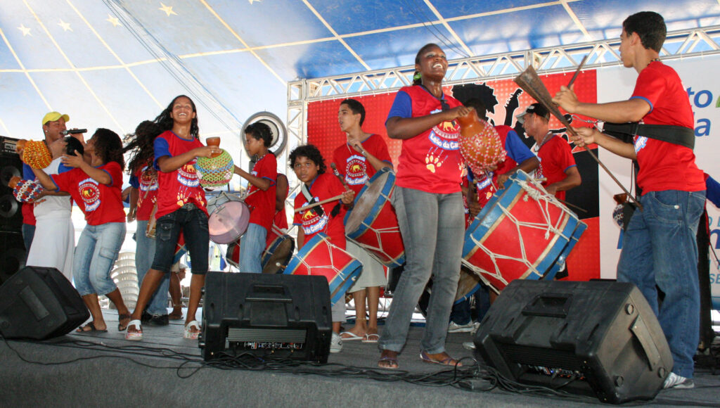 Governo Presente no Ibura - Maracatu LeÃ£o Campina