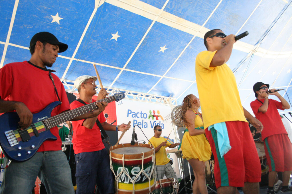 Governo Presente no Ibura - show da banda Sementes de Zumbi