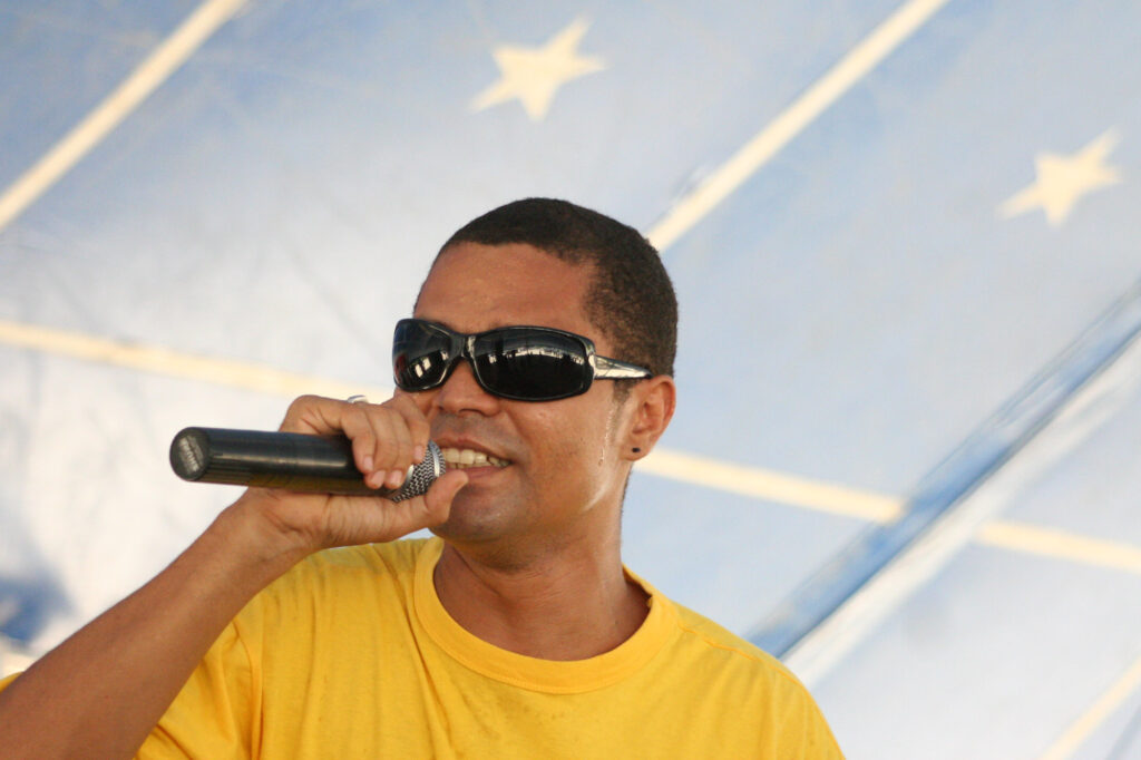 Governo Presente no Ibura - show da banda Sementes de Zumbi
