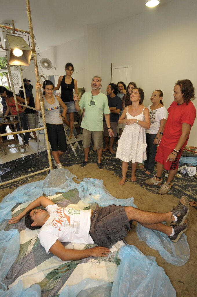 Participantes criam um videoclipe na "Oficina de Mergulho"