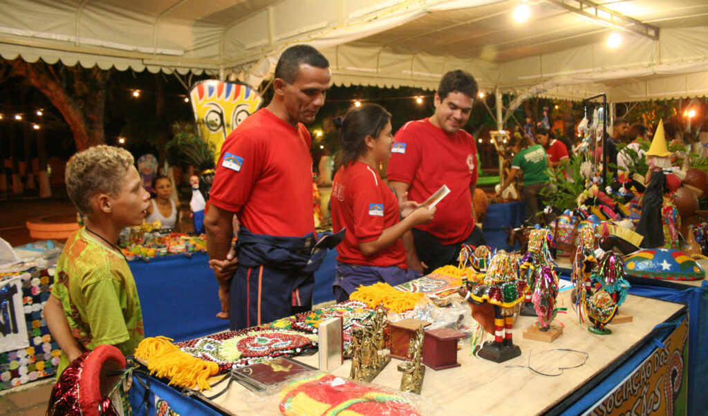 Feira de Artesanato A Arte dos Artesaos da Mata Norte