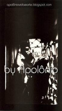 PIN-HOLE. Nov/2000