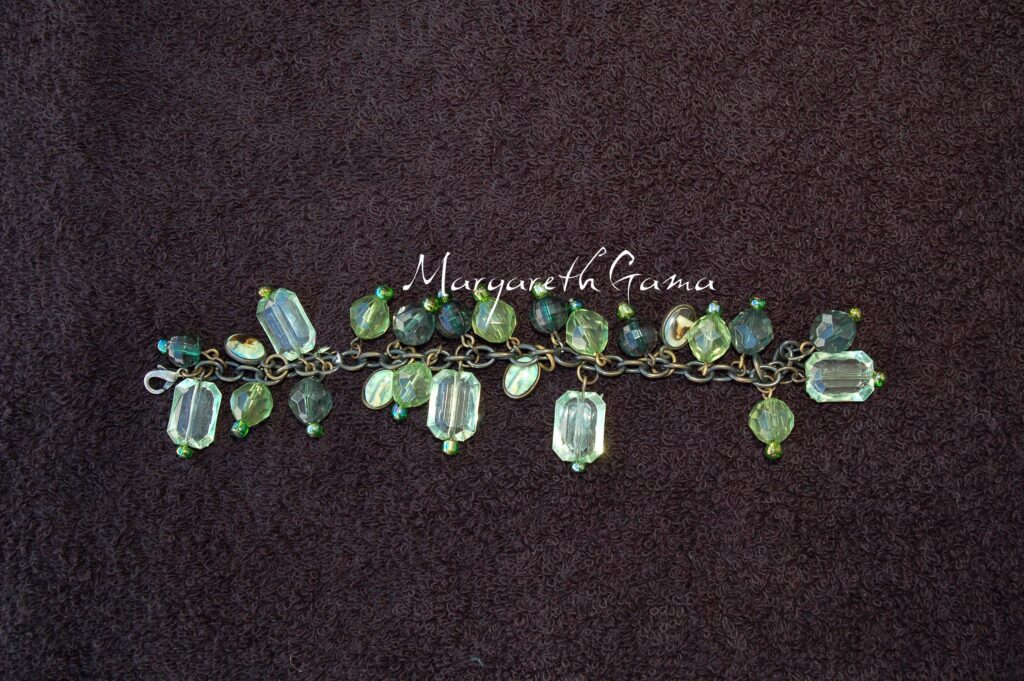 pulseira corrente ouro velho, contas de cristal Ref.049