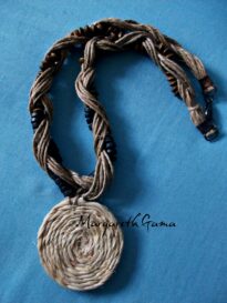 Ref.283 cisal, contas cerâmica e madeira