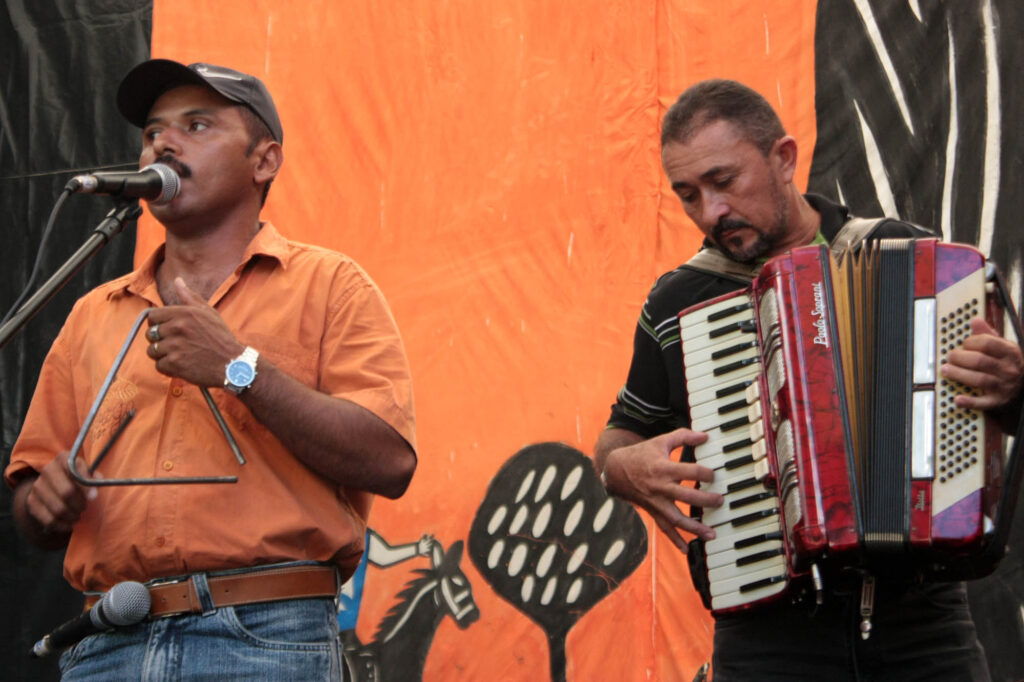 Zé Galvão e os Feras do Forró