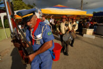 Bacamarteiros no São João de Bezerros, Pernambuco