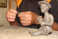 Sr. Elias, ceramista contemporâneo de Vitalino