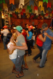 Forró pé-de-serra em Caruaru, durante o São João 2008