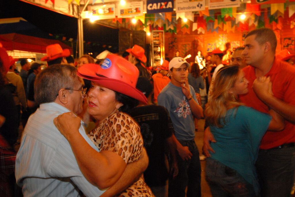 Forró pé-de-serra em Caruaru, durante o São João 2008