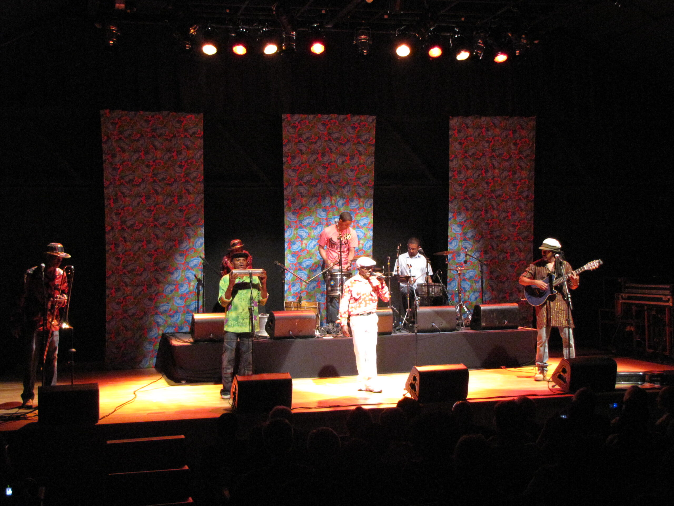 SHOW DO PROJETO KAOSNAVIAL EM SÃO PAULO NA SEDE DA FUNARTE