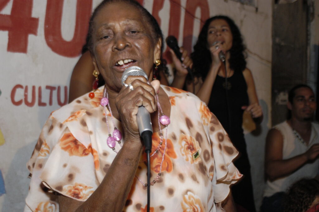 Sambada na casa de Dona Selma