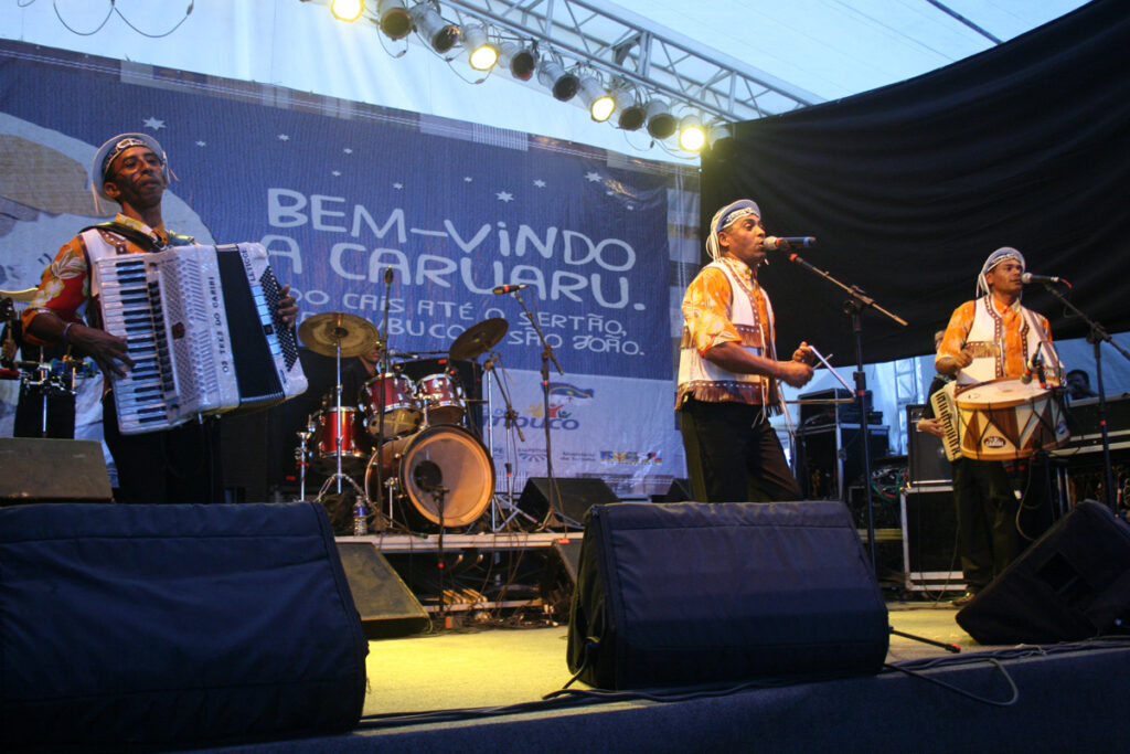 OS TRES DO CARIRI