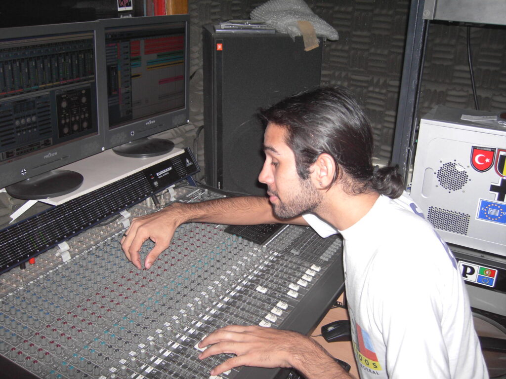 Tony - Mixando