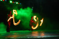 Acrobacias recebem aplausos na tenda de Circo do FIG 2009