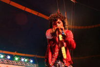Acrobacias recebem aplausos na tenda de Circo do FIG 2009