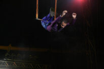 Acrobacias recebem aplausos na tenda de Circo do FIG 2009
