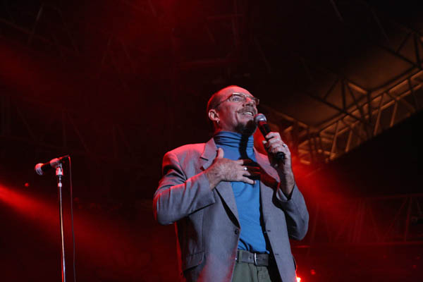 Cabruêra, Orquestra Contemporânea de Olinda e Naçao Zumbi