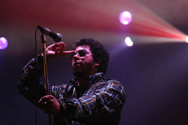 Cabruêra, Orquestra Contemporânea de Olinda e Naçao Zumbi