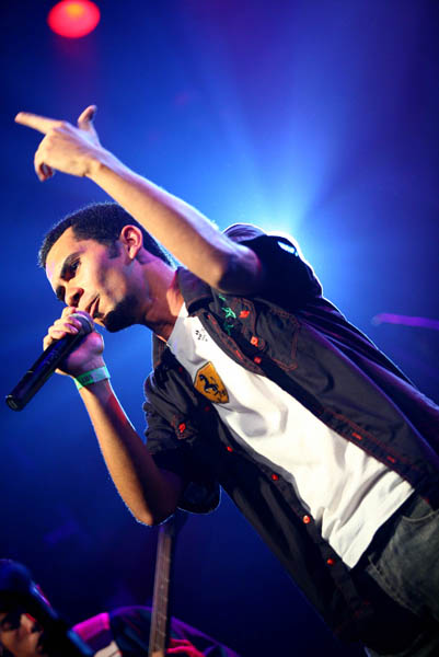 PE-5, Confluência, Buguinha Dub e BNegão no FIG 2009