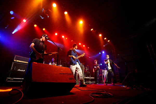 PE-5, Confluência, Buguinha Dub e BNegão no FIG 2009