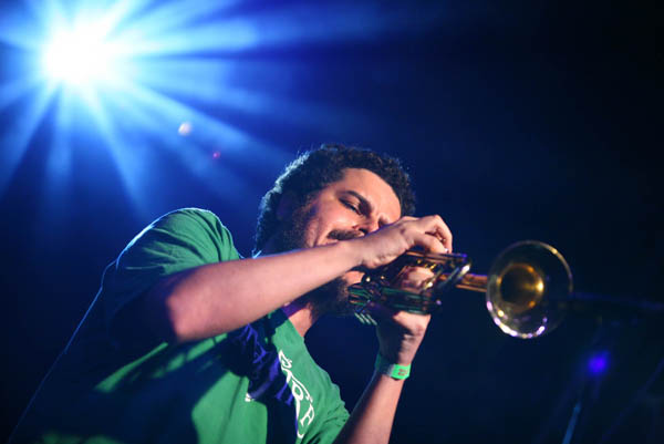 PE-5, Confluência, Buguinha Dub e BNegão no FIG 2009