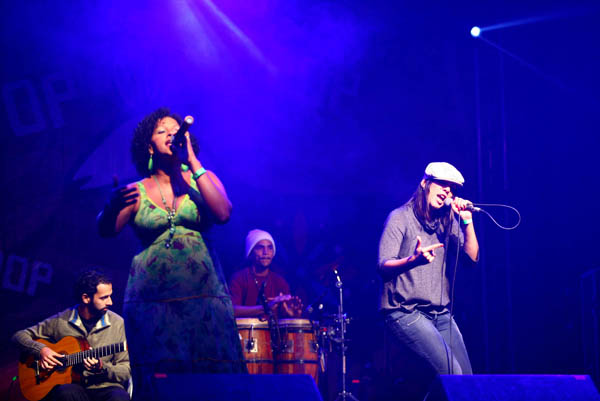 PE-5, Confluência, Buguinha Dub e BNegão no FIG 2009