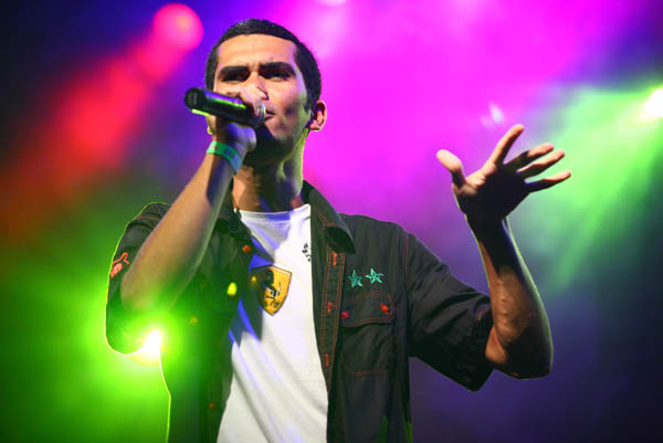 PE-5, Confluência, Buguinha Dub e BNegão no FIG 2009