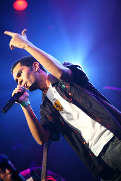 PE-5, Confluência, Buguinha Dub e BNegão no FIG 2009