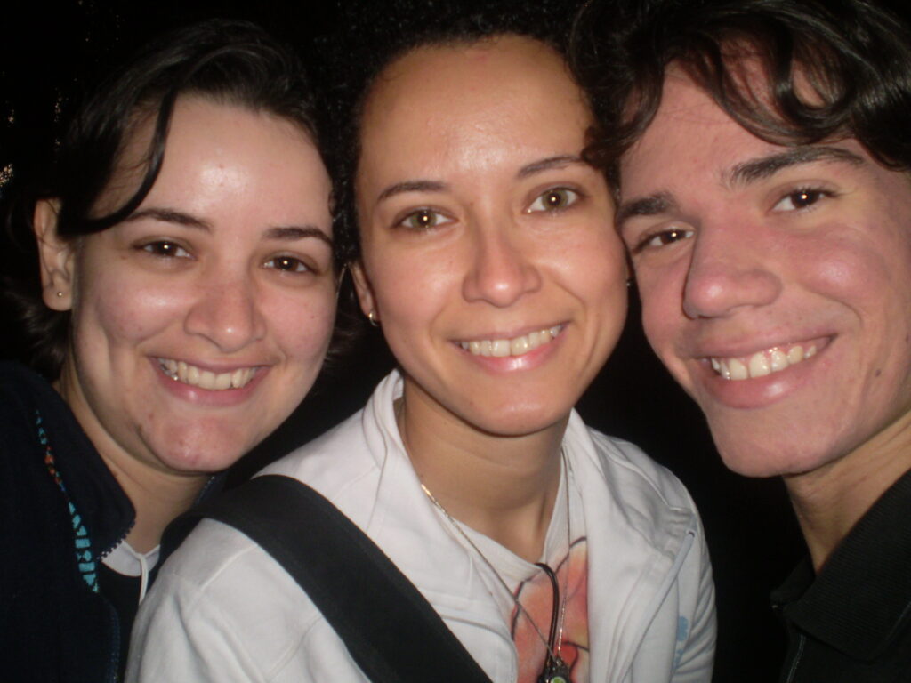 Raquel, Luciana e Douglas